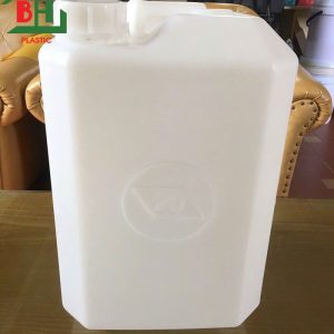 ban-can-nhua-20-lit-gia-re